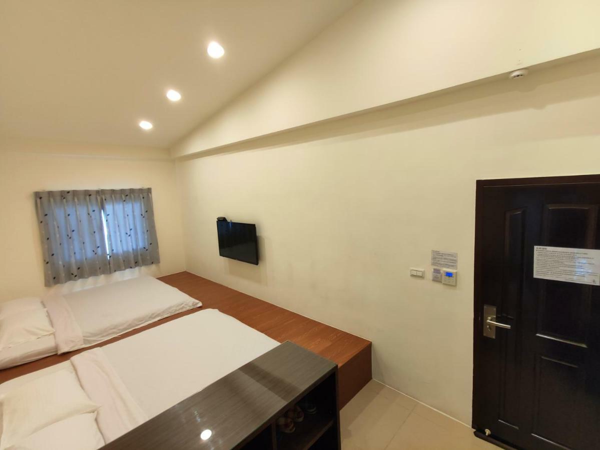 Feng Homestay Zhongpu Экстерьер фото